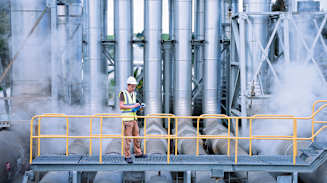 Building Tomorrow’s Grid: Managing Extreme Heat Risk in a Warming World