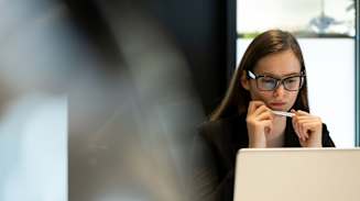 women-with-laptop