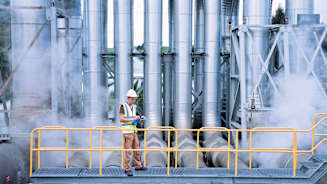 Building Tomorrow’s Grid: Managing Extreme Heat Risk in a Warming World