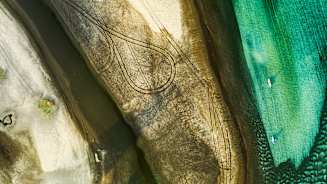 Navigating Volatility in Natural Resources: Risk Management as a Value Driver