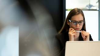 business woman laptop