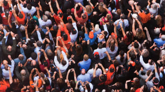 4 Ways to Achieve Success at Mid-Year Renewals Hero Image