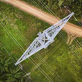 Securing Power: Global Strategies for Data Center Energy Resilience