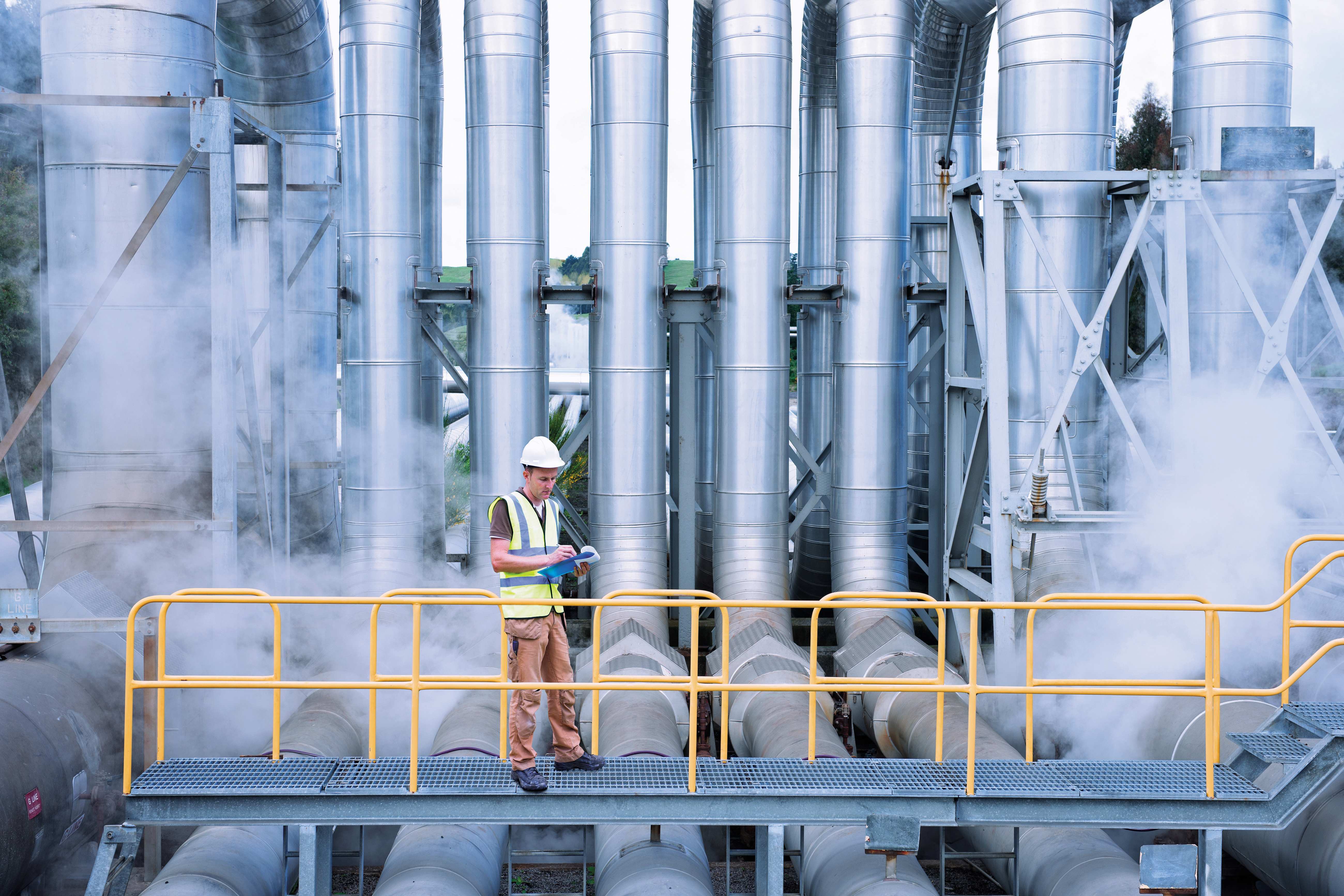 Building Tomorrow’s Grid: Managing Extreme Heat Risk in a Warming World